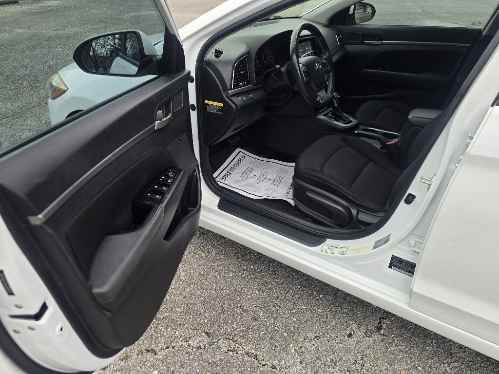 2018 Hyundai Elantra Image 13