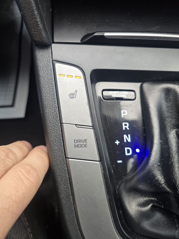 2018 Hyundai Elantra Image 14