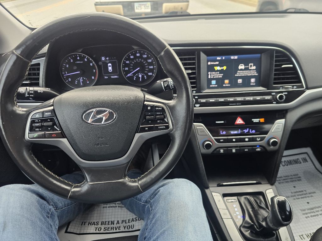 2018 Hyundai Elantra Image 16