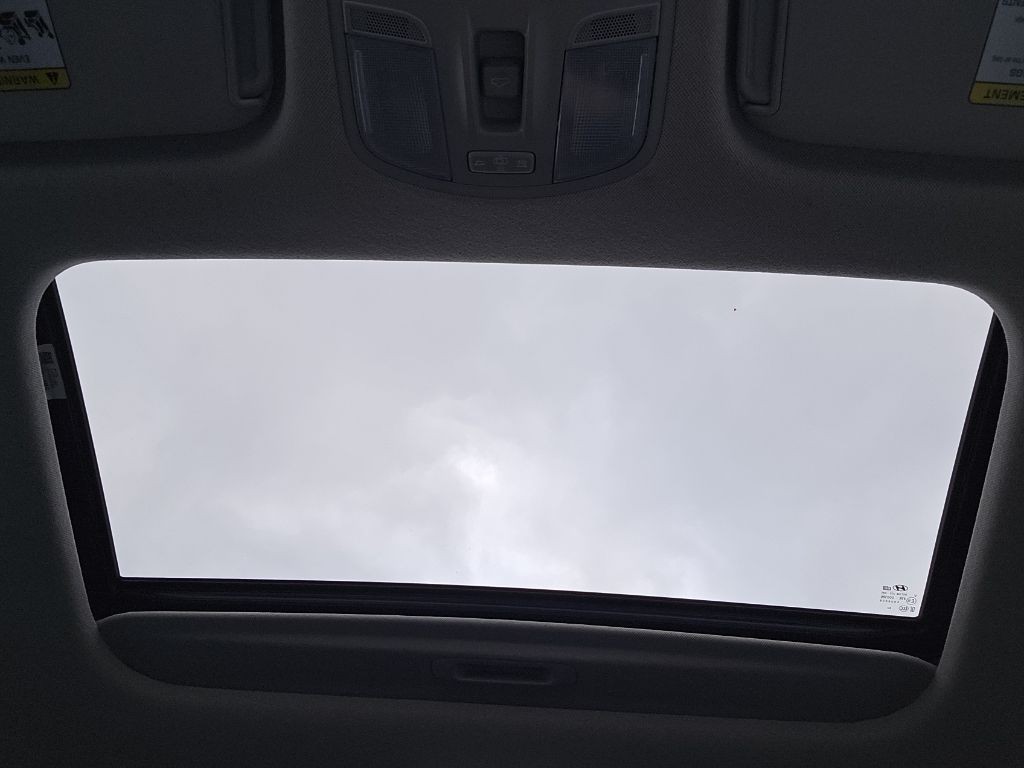 2018 Hyundai Elantra Image 17