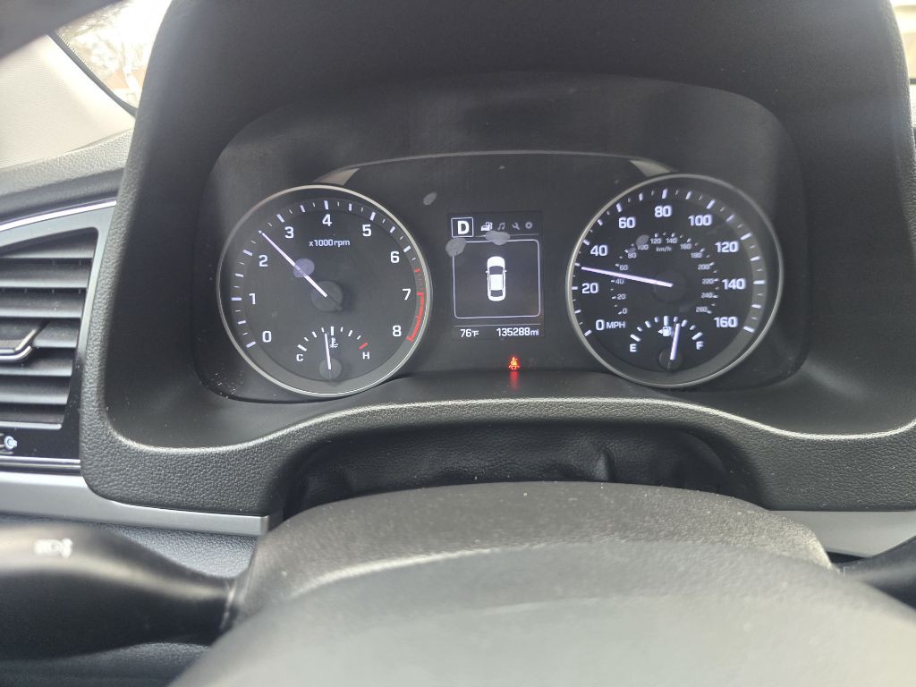 2018 Hyundai Elantra Image 19