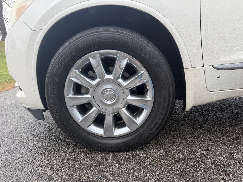2015 Buick Enclave Image 9