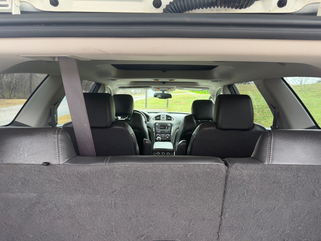 2015 Buick Enclave Image 12