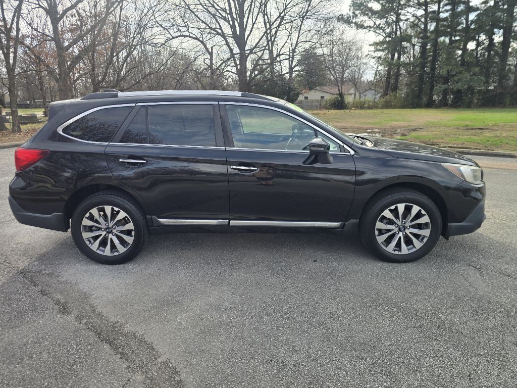 2018 Subaru Outback Image 2