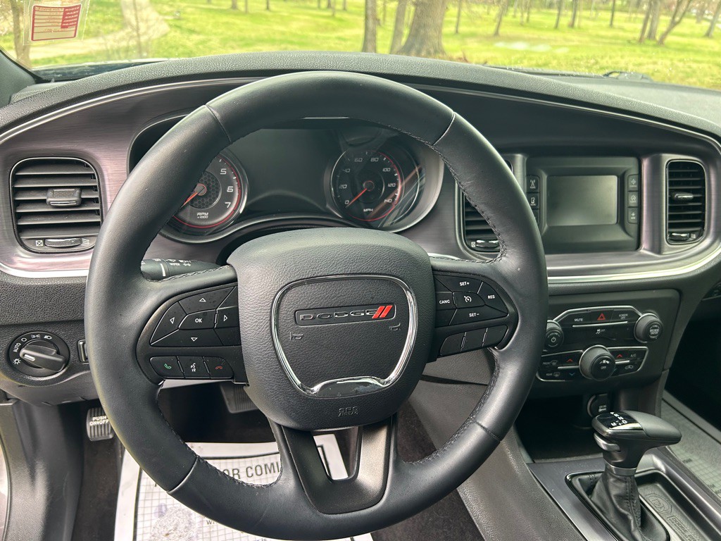 2017 Dodge Charger Image 11