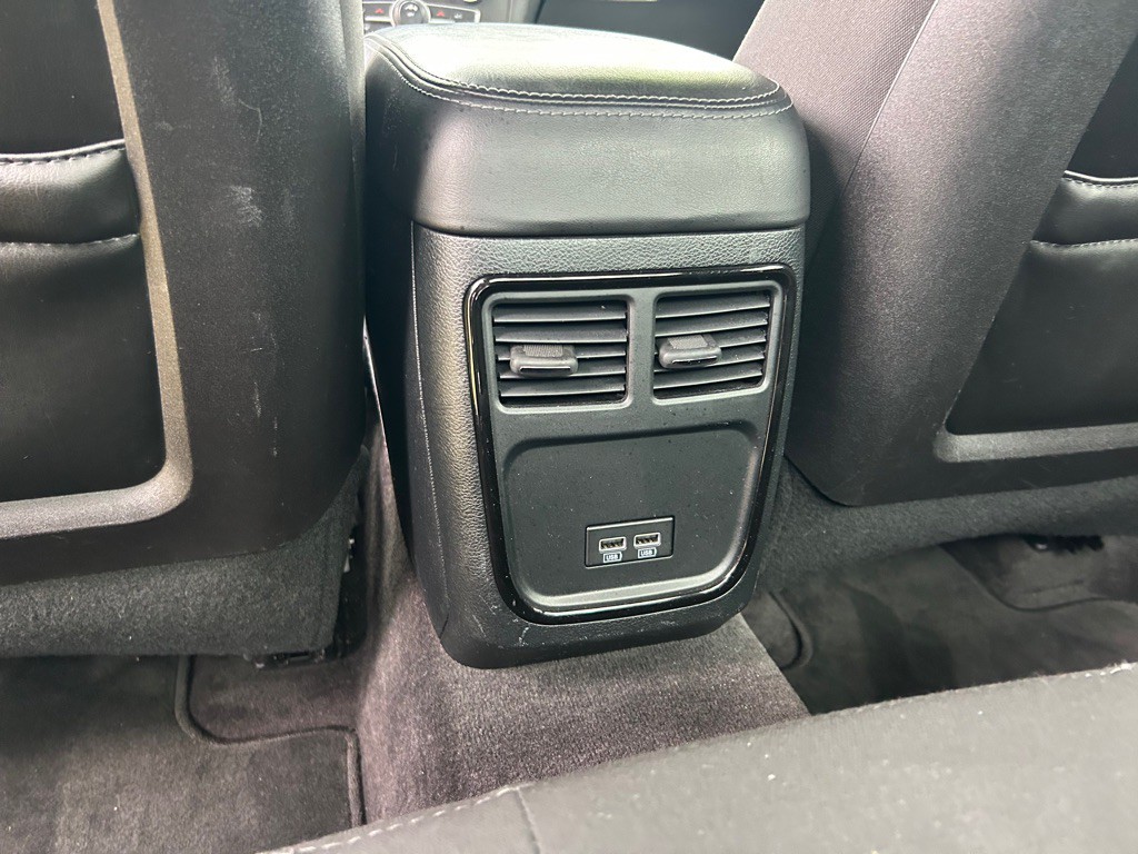 2017 Dodge Charger Image 13