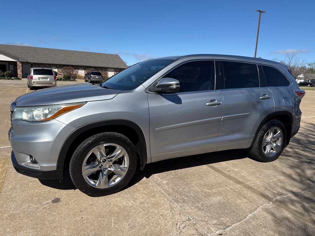 2015 Toyota Highlander Image 3