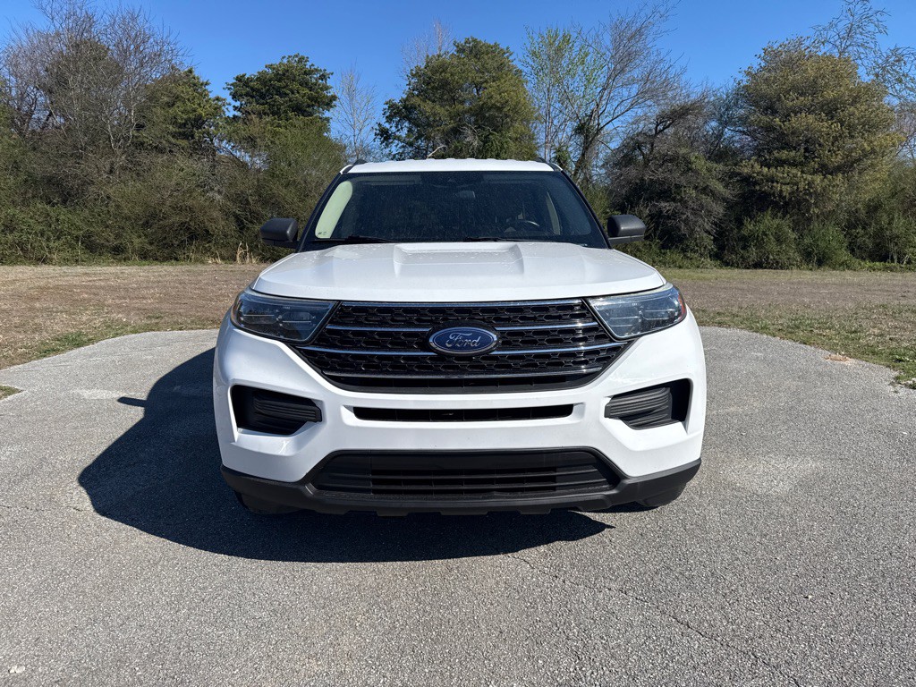 2020 Ford Explorer Image 2