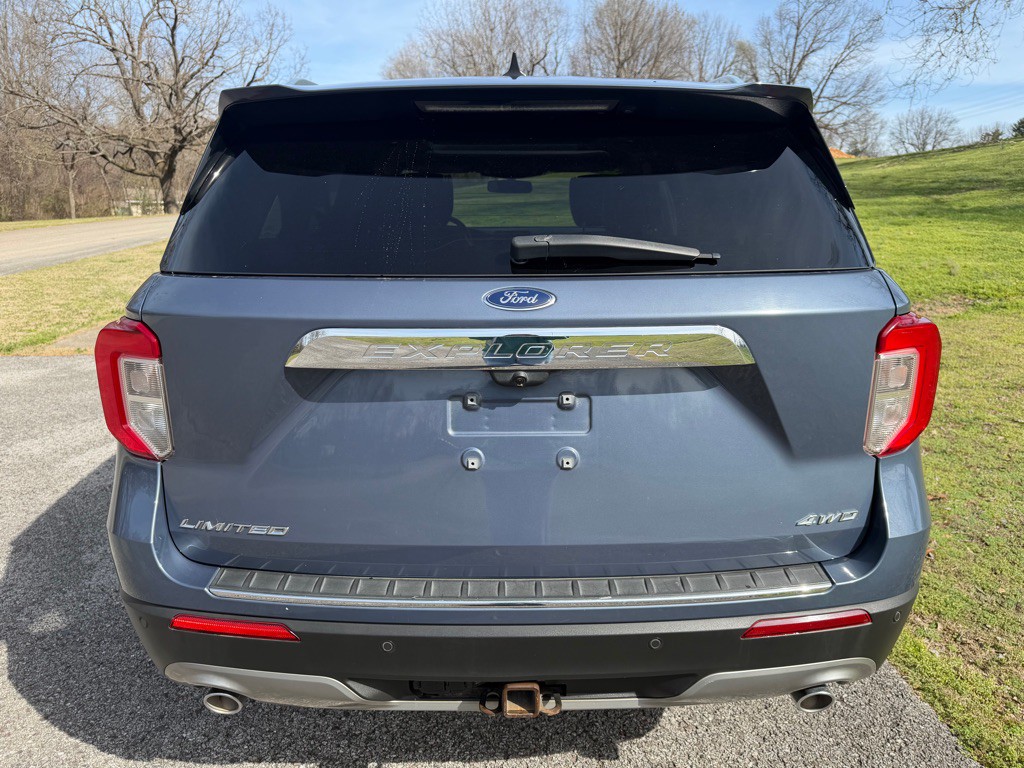 2021 Ford Explorer Image 8