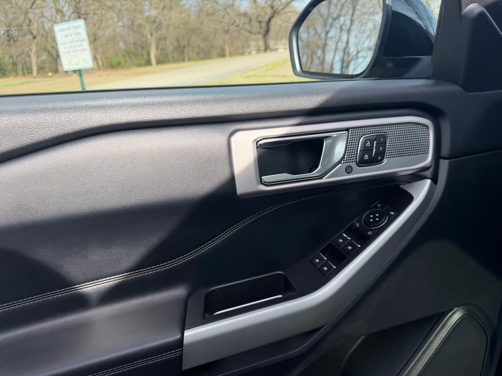 2021 Ford Explorer Image 15