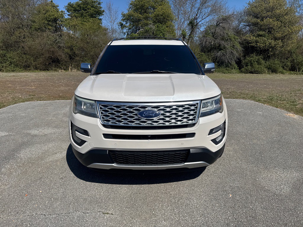 2016 Ford Explorer Image 2