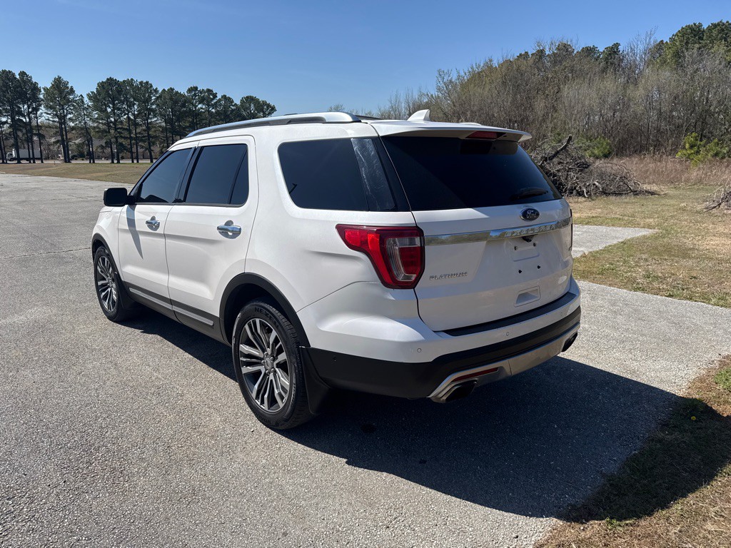 2016 Ford Explorer Image 5