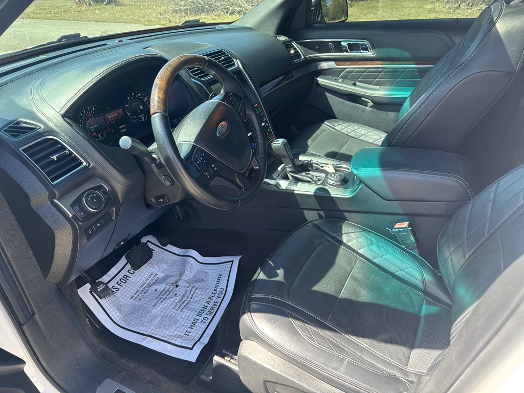 2016 Ford Explorer Image 9