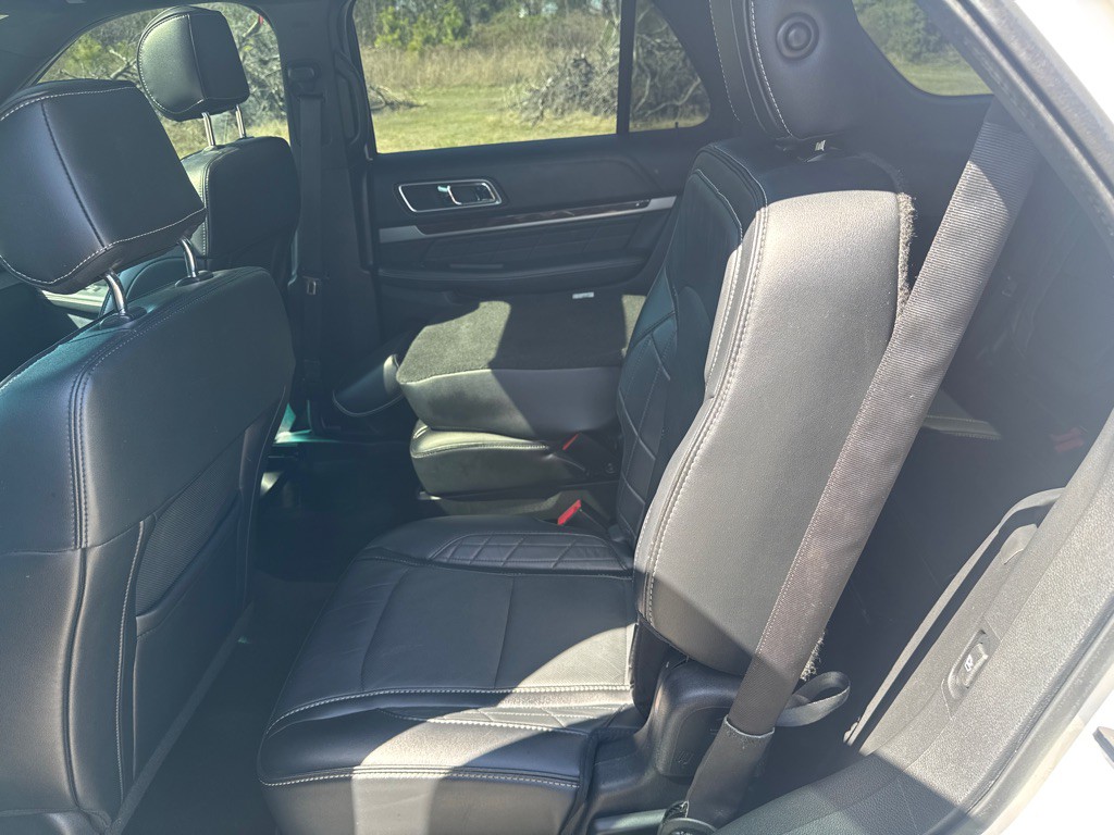 2016 Ford Explorer Image 10