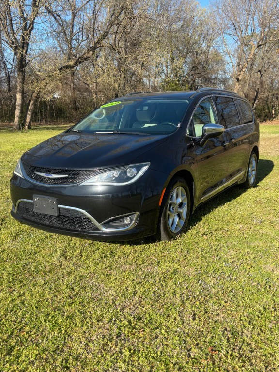 2020 Chrysler Pacifica Image 3
