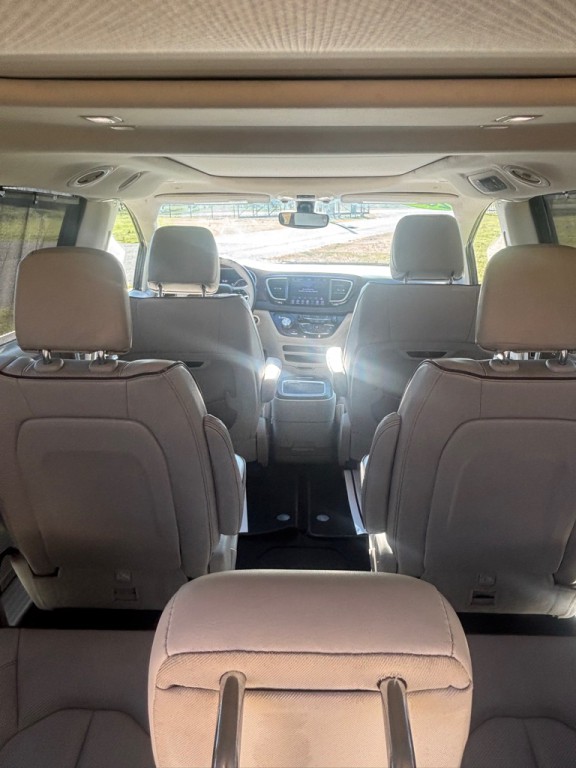2020 Chrysler Pacifica Image 11