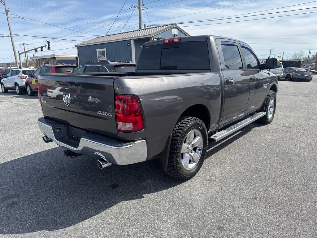 2015 RAM 1500 Image 4