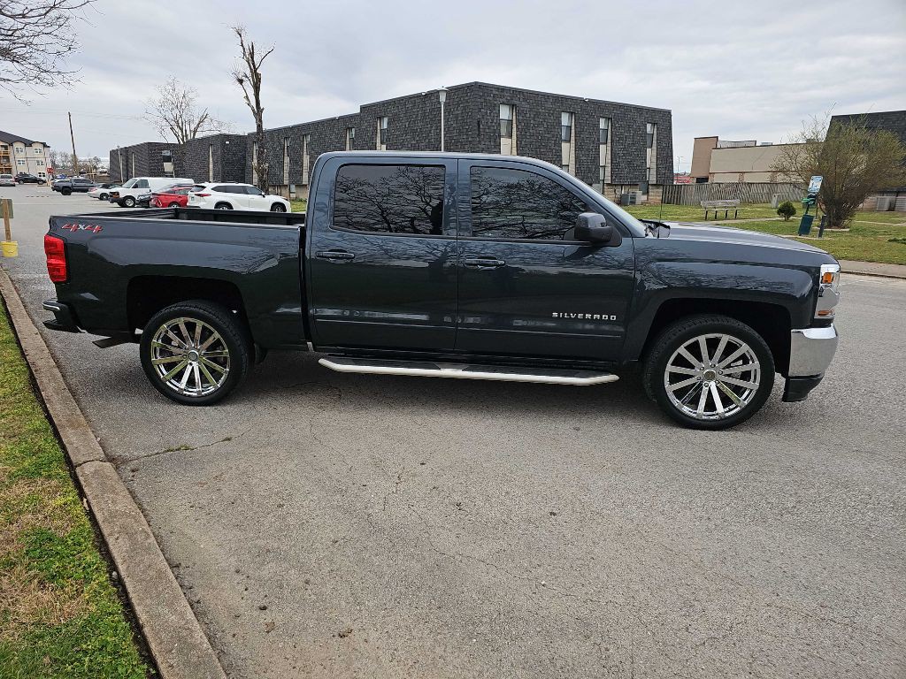 2018 Chevrolet Silverado 1500 Image 2