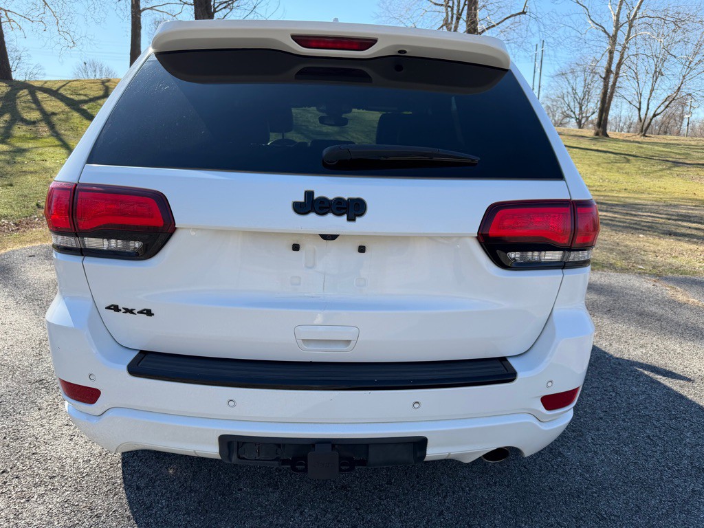 2017 Jeep Grand Cherokee Image 8