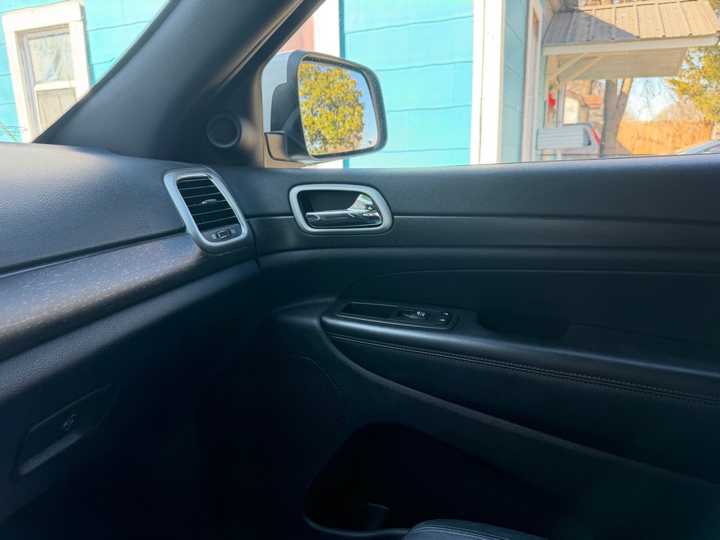 2017 Jeep Grand Cherokee Image 10