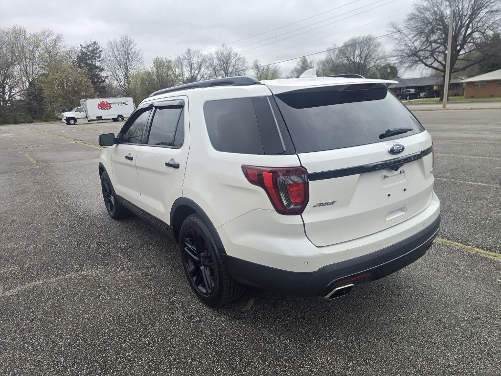 2017 Ford Explorer Image 15