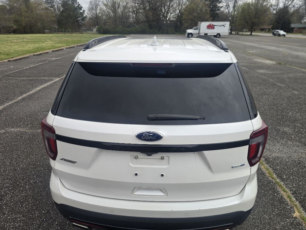 2017 Ford Explorer Image 16