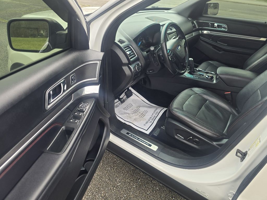 2017 Ford Explorer Image 7