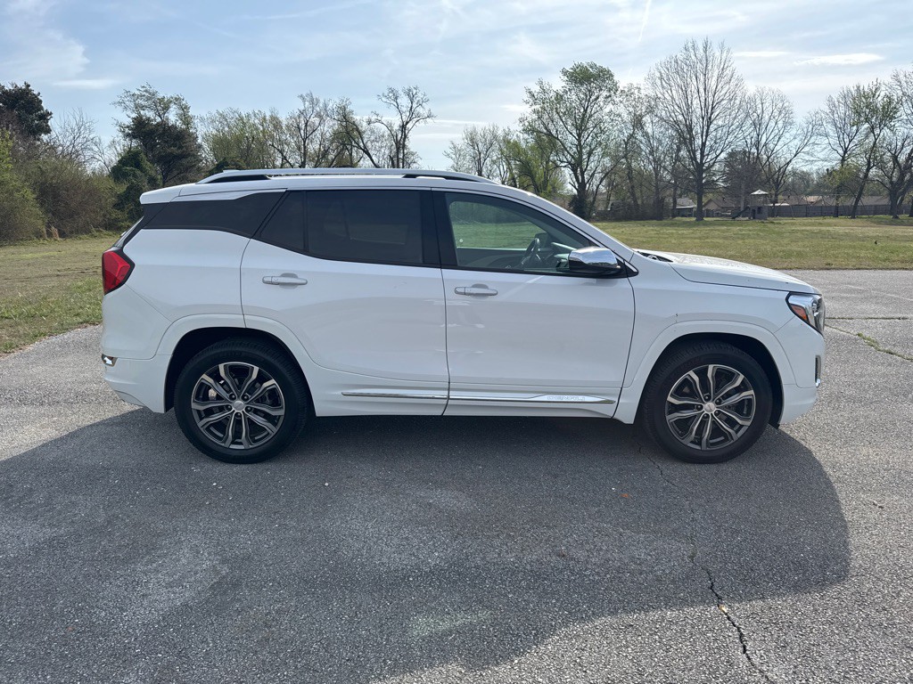 2018 GMC Terrain Image 4