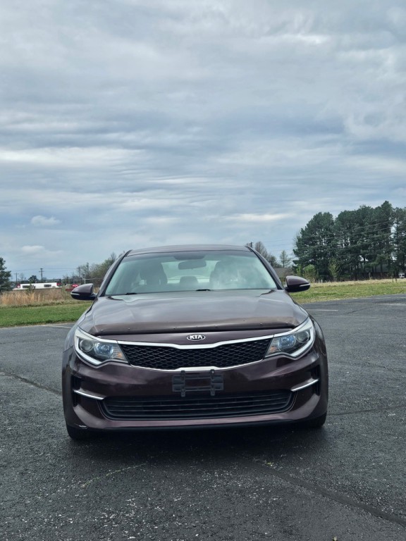 2018 Kia Optima Image 2