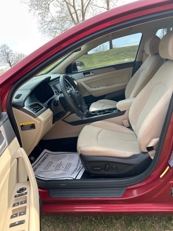 2015 Hyundai Sonata Image 9