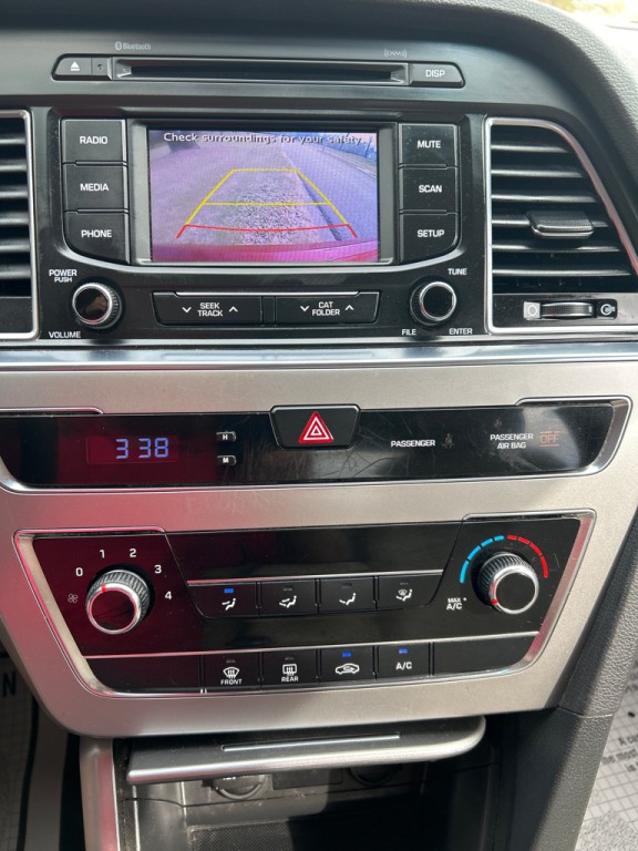 2015 Hyundai Sonata Image 16