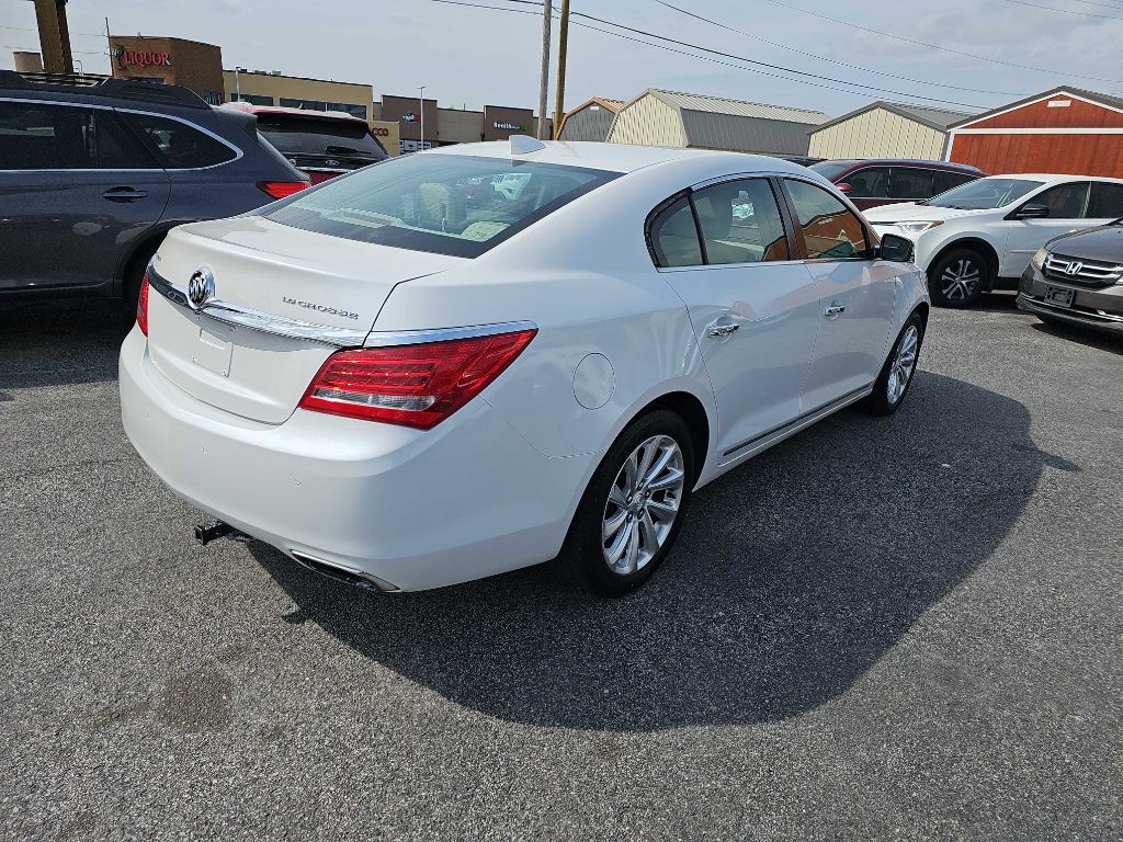 2015 Buick Lacrosse Image 3