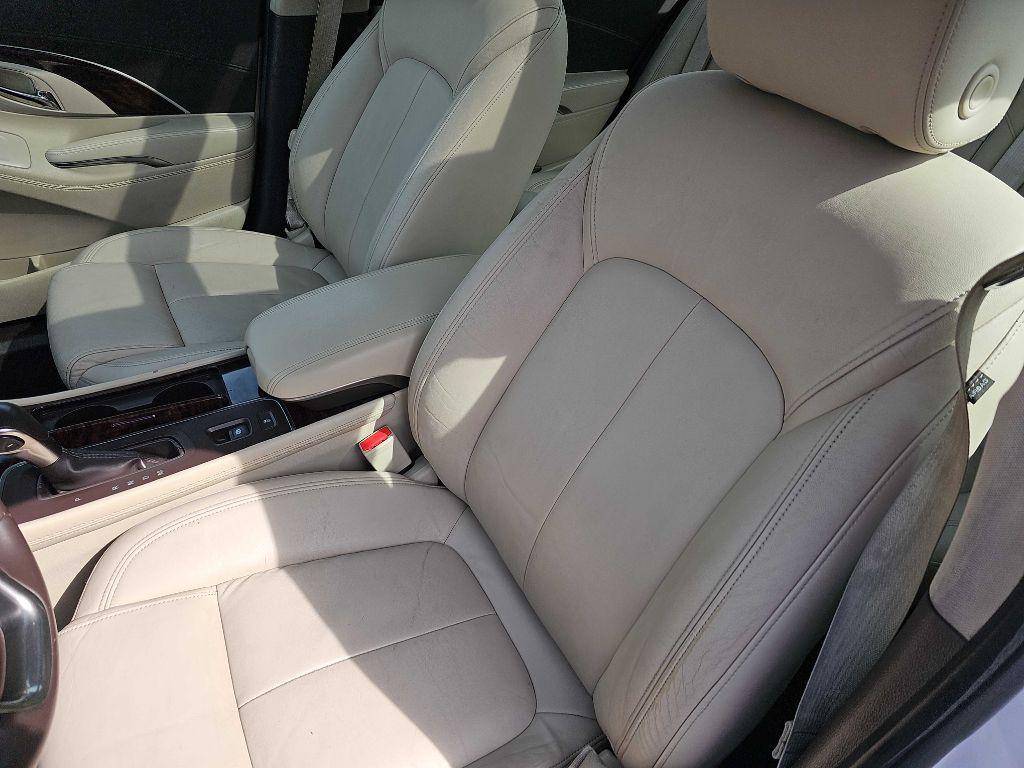 2015 Buick Lacrosse Image 7