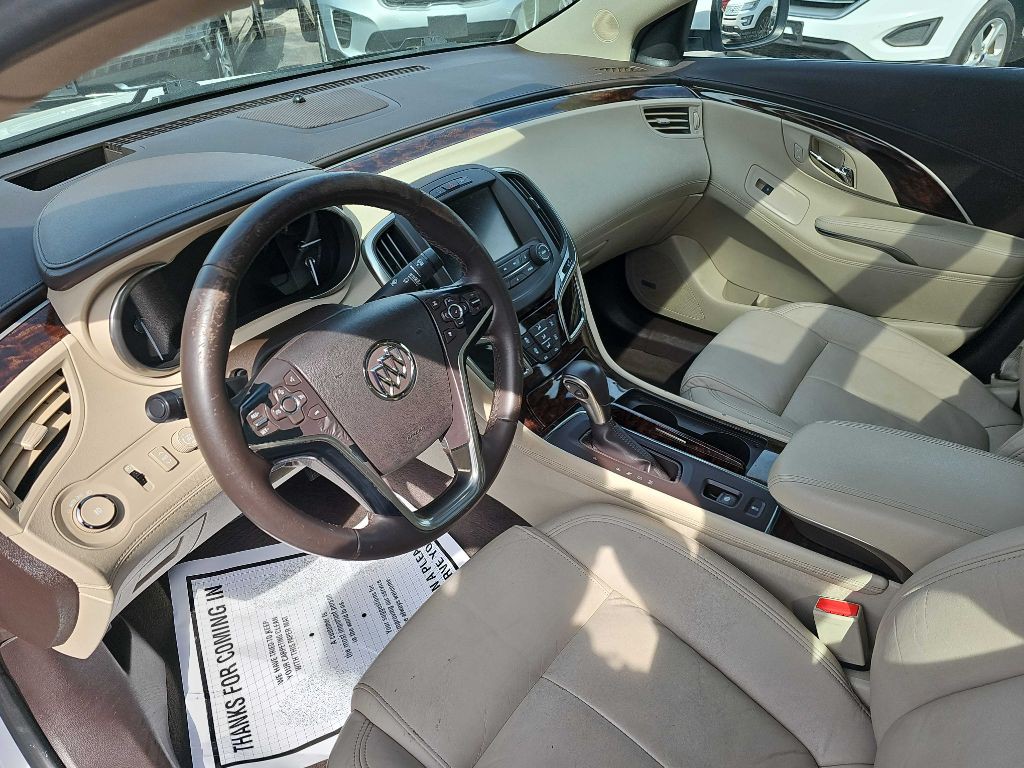 2015 Buick Lacrosse Image 9