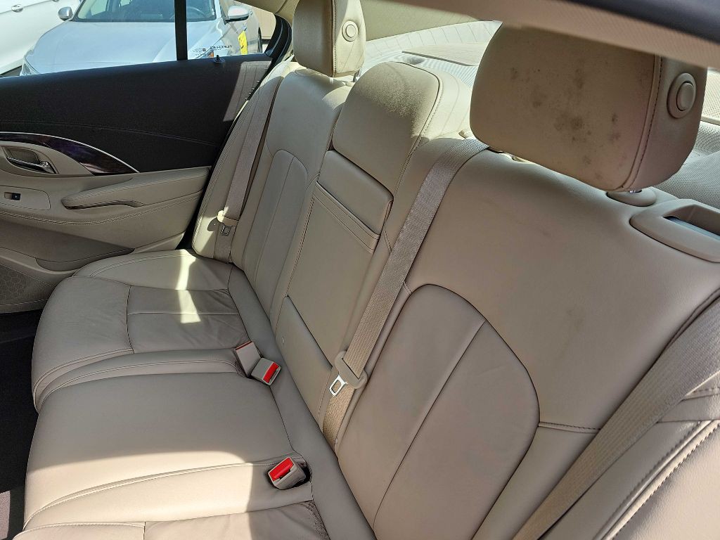 2015 Buick Lacrosse Image 11