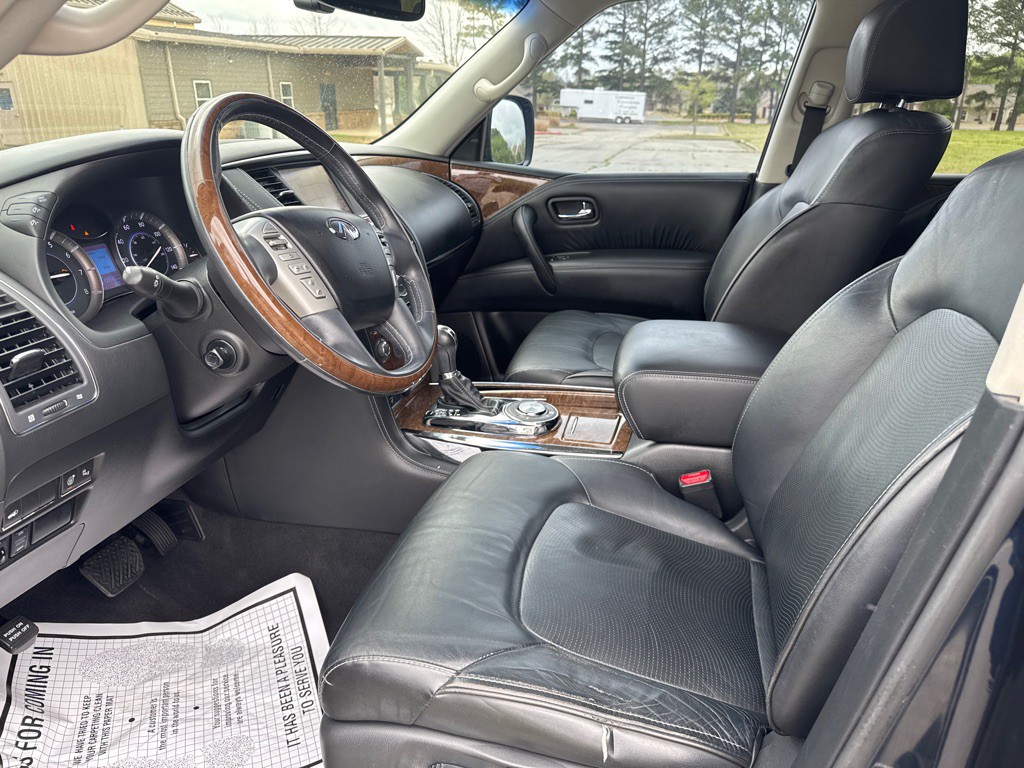 2016 INFINITI QX80 Image 9