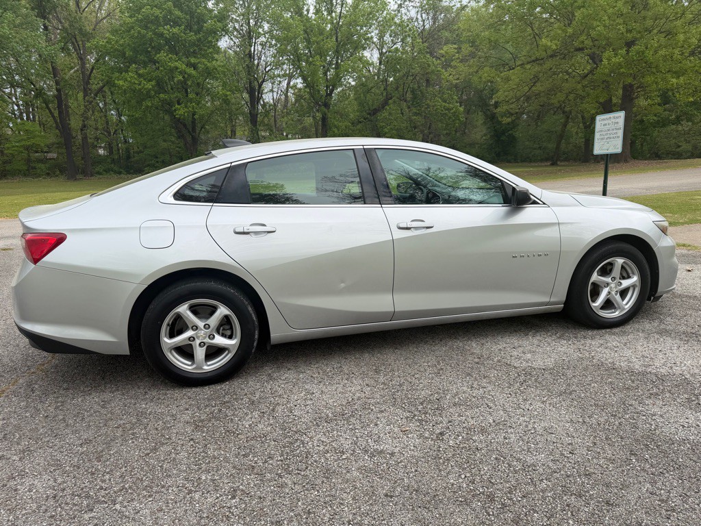 2018 Chevrolet Malibu Image 6