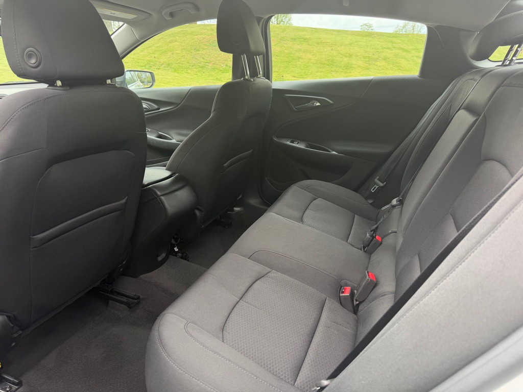 2018 Chevrolet Malibu Image 14