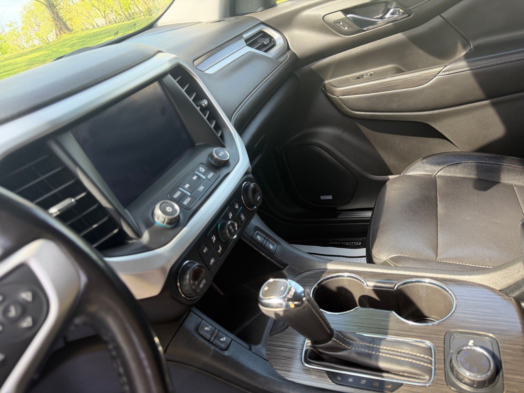 2019 GMC Acadia Image 22