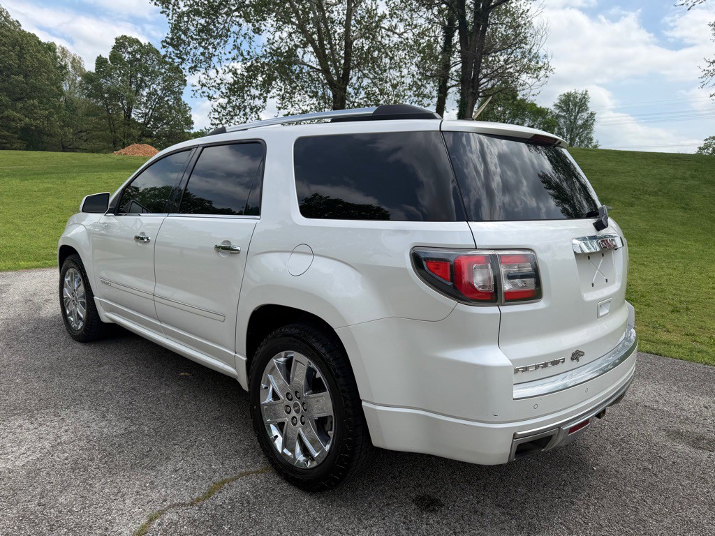 2016 GMC Acadia Image 5