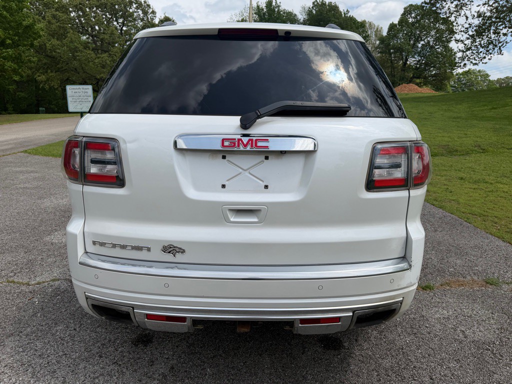 2016 GMC Acadia Image 8
