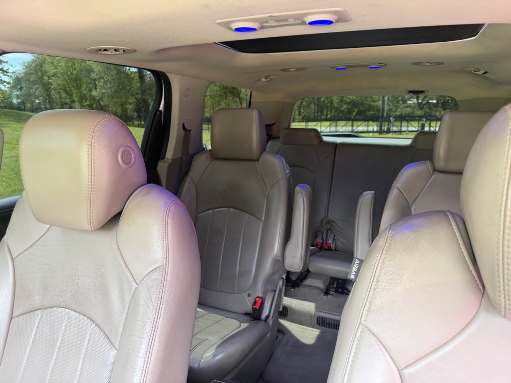 2016 GMC Acadia Image 12
