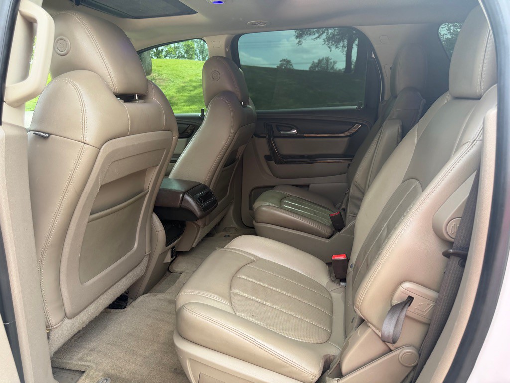 2016 GMC Acadia Image 13