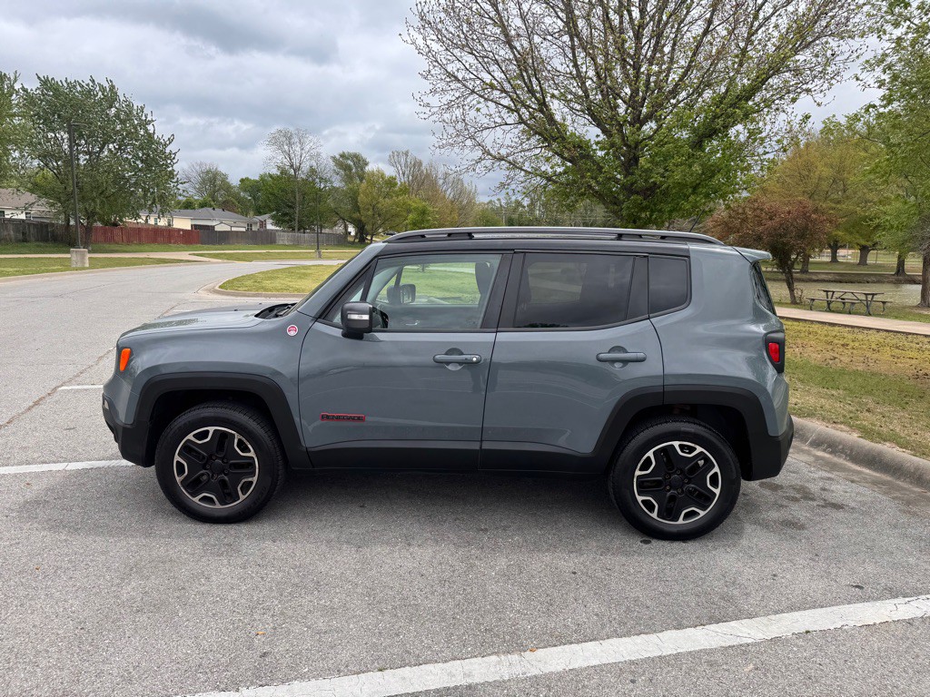 2015 Jeep Renegade Image 8