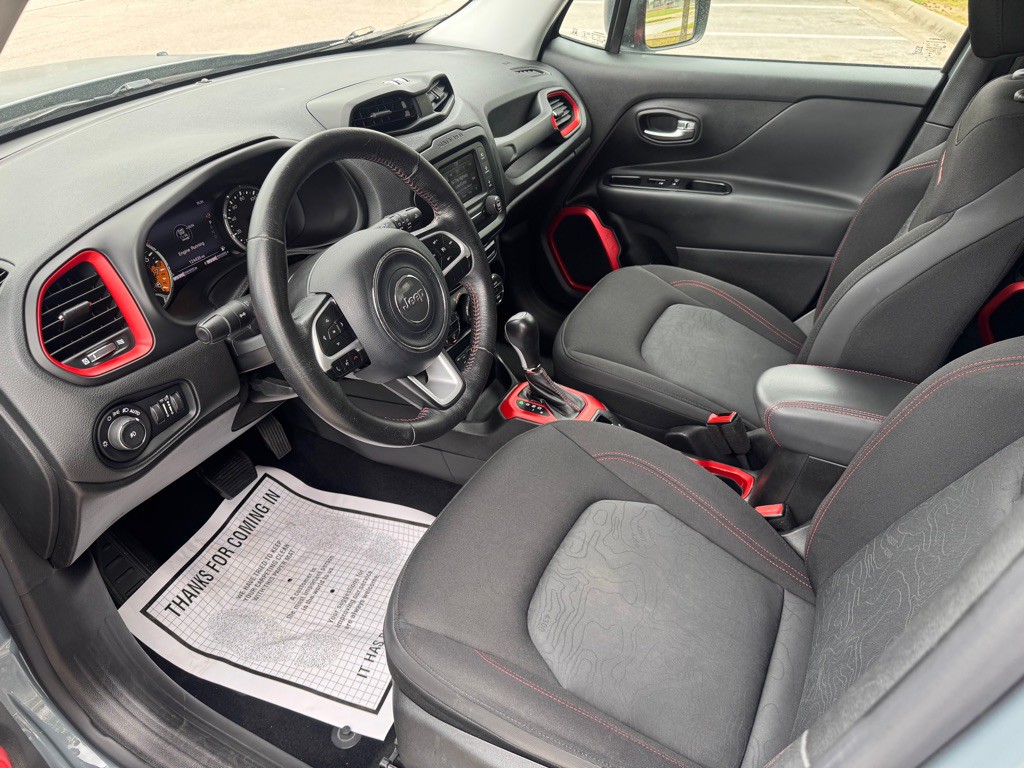 2015 Jeep Renegade Image 9