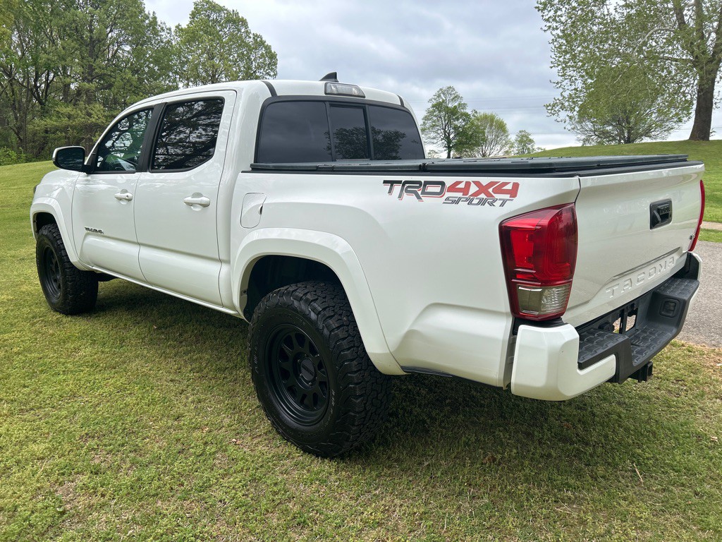 2016 Toyota Tacoma Image 3