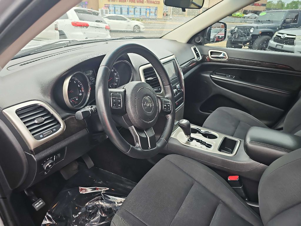 2012 Jeep Grand Cherokee Image 8