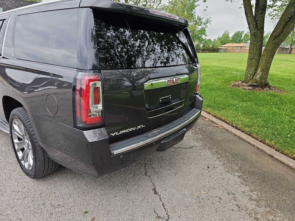 2015 GMC Yukon Image 21