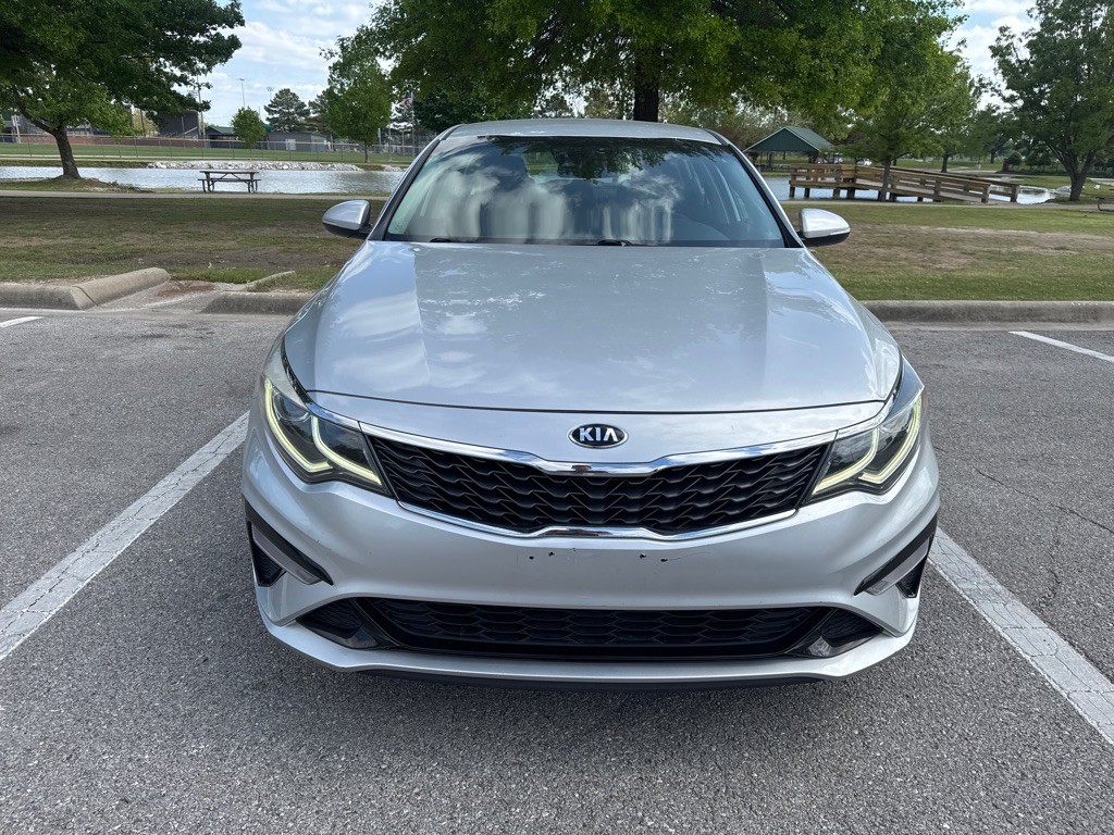 2019 Kia Optima Image 2