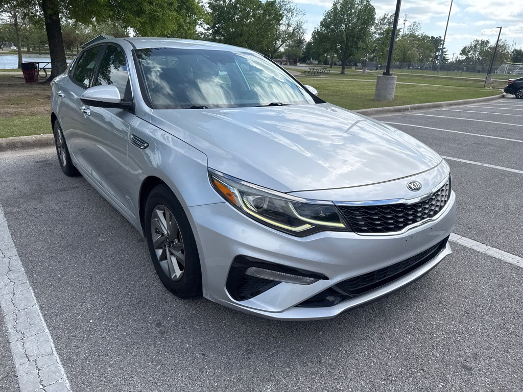 2019 Kia Optima Image 3